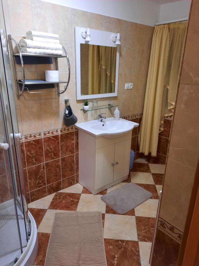 Ambrozia Guesthouse Nagykanizsa Buitenkant foto