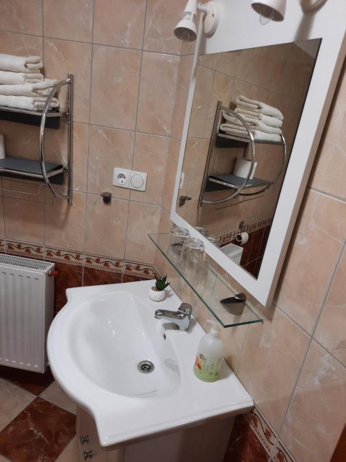 Ambrozia Guesthouse Nagykanizsa Buitenkant foto
