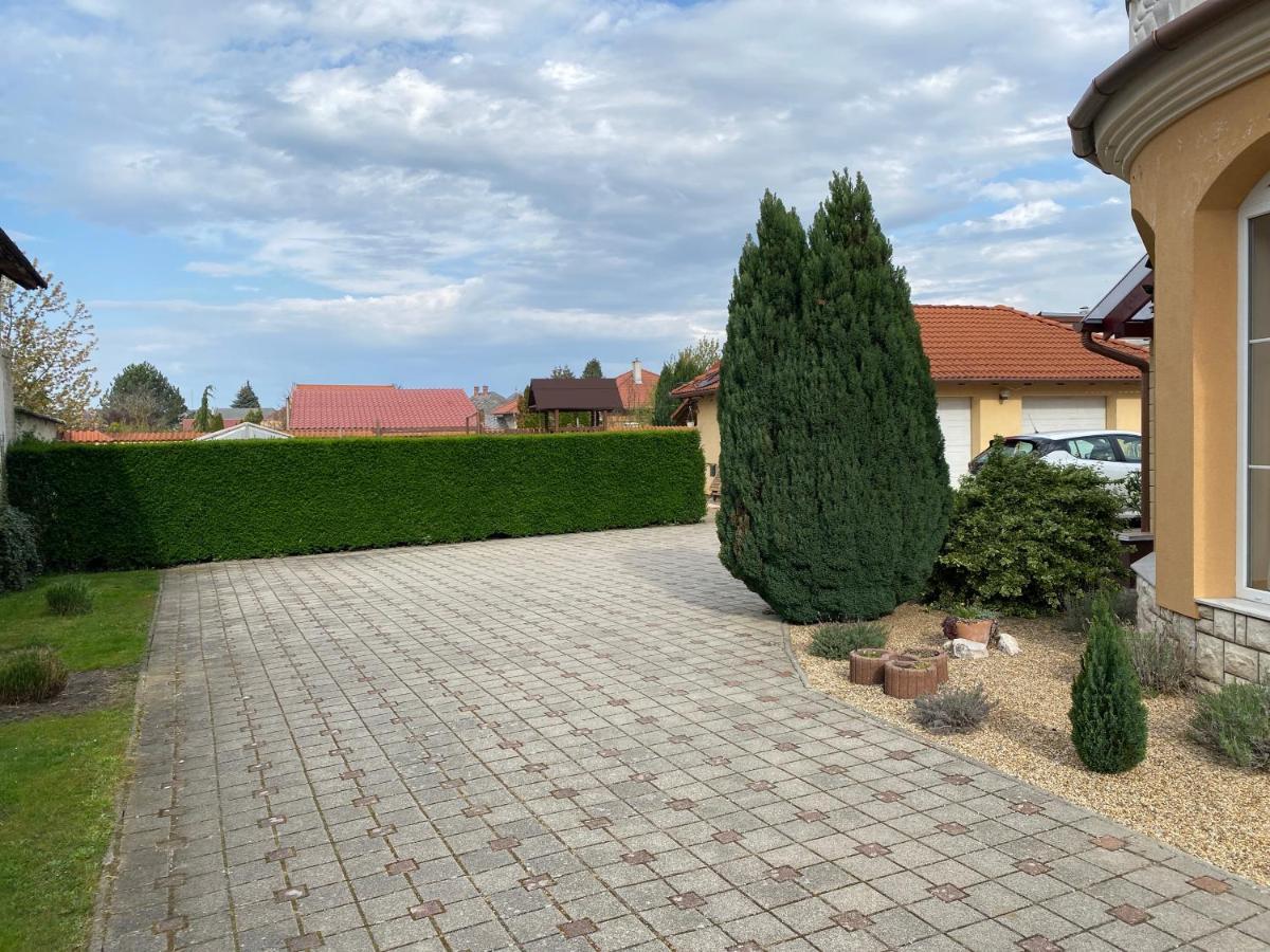 Ambrozia Guesthouse Nagykanizsa Buitenkant foto