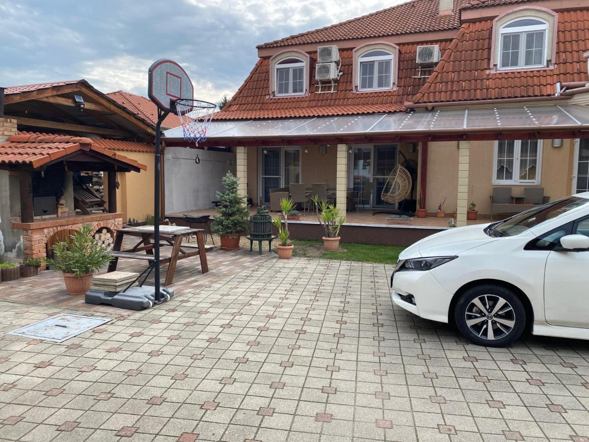 Ambrozia Guesthouse Nagykanizsa Buitenkant foto