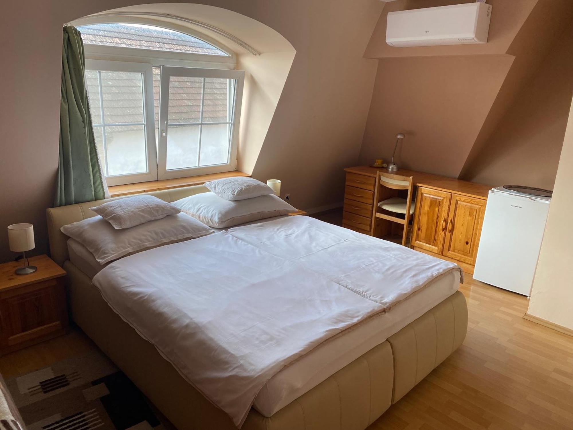 Ambrozia Guesthouse Nagykanizsa Buitenkant foto