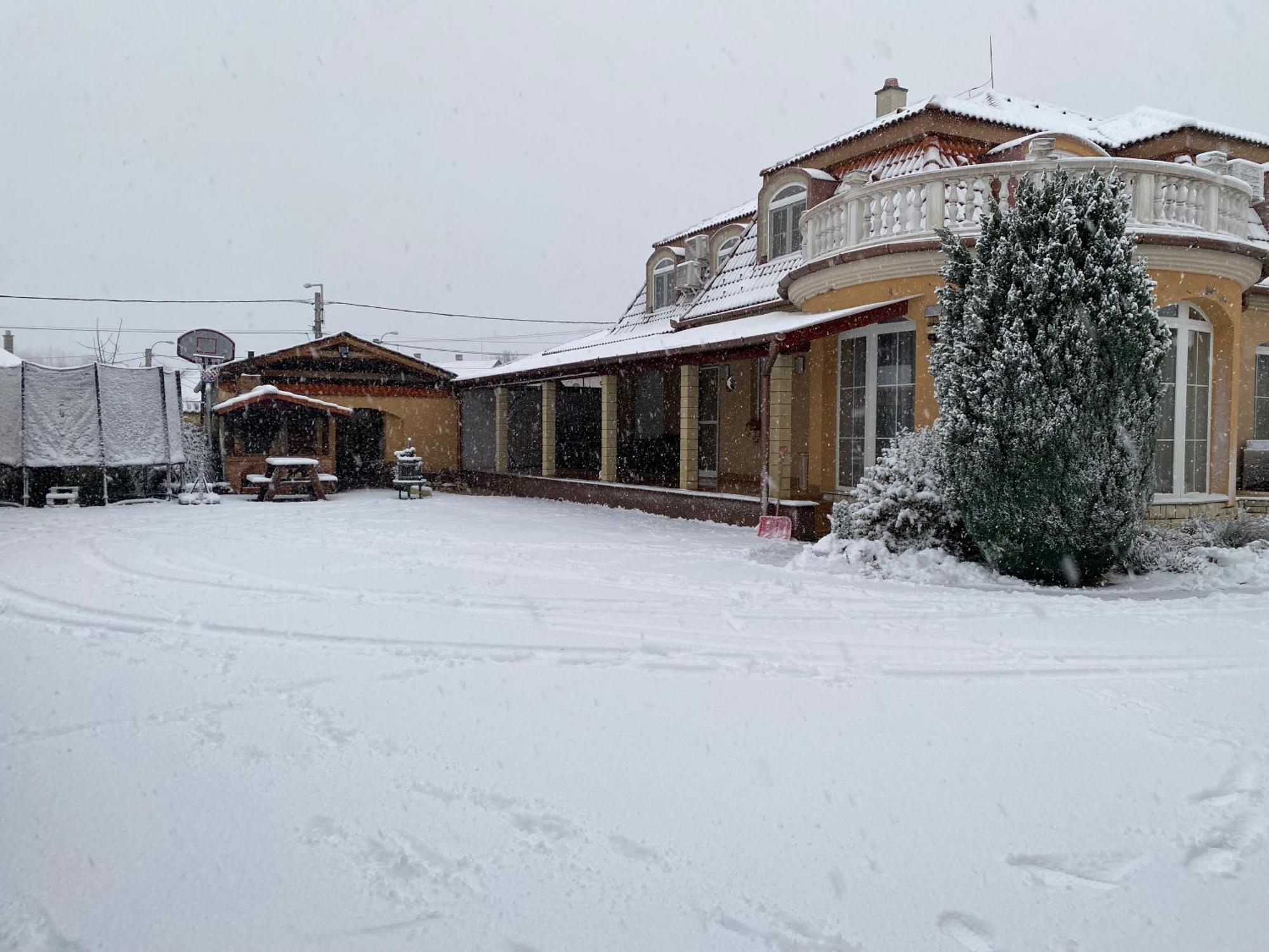 Ambrozia Guesthouse Nagykanizsa Buitenkant foto