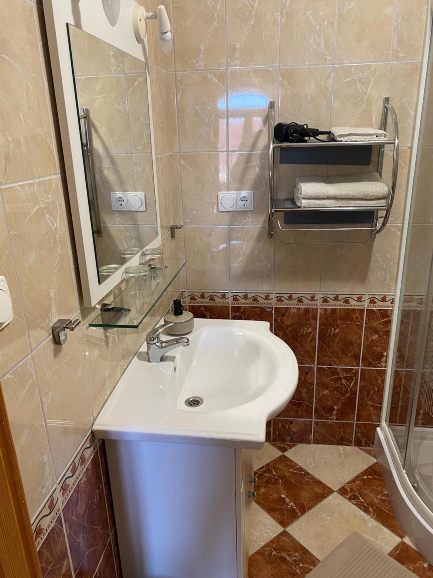 Ambrozia Guesthouse Nagykanizsa Buitenkant foto
