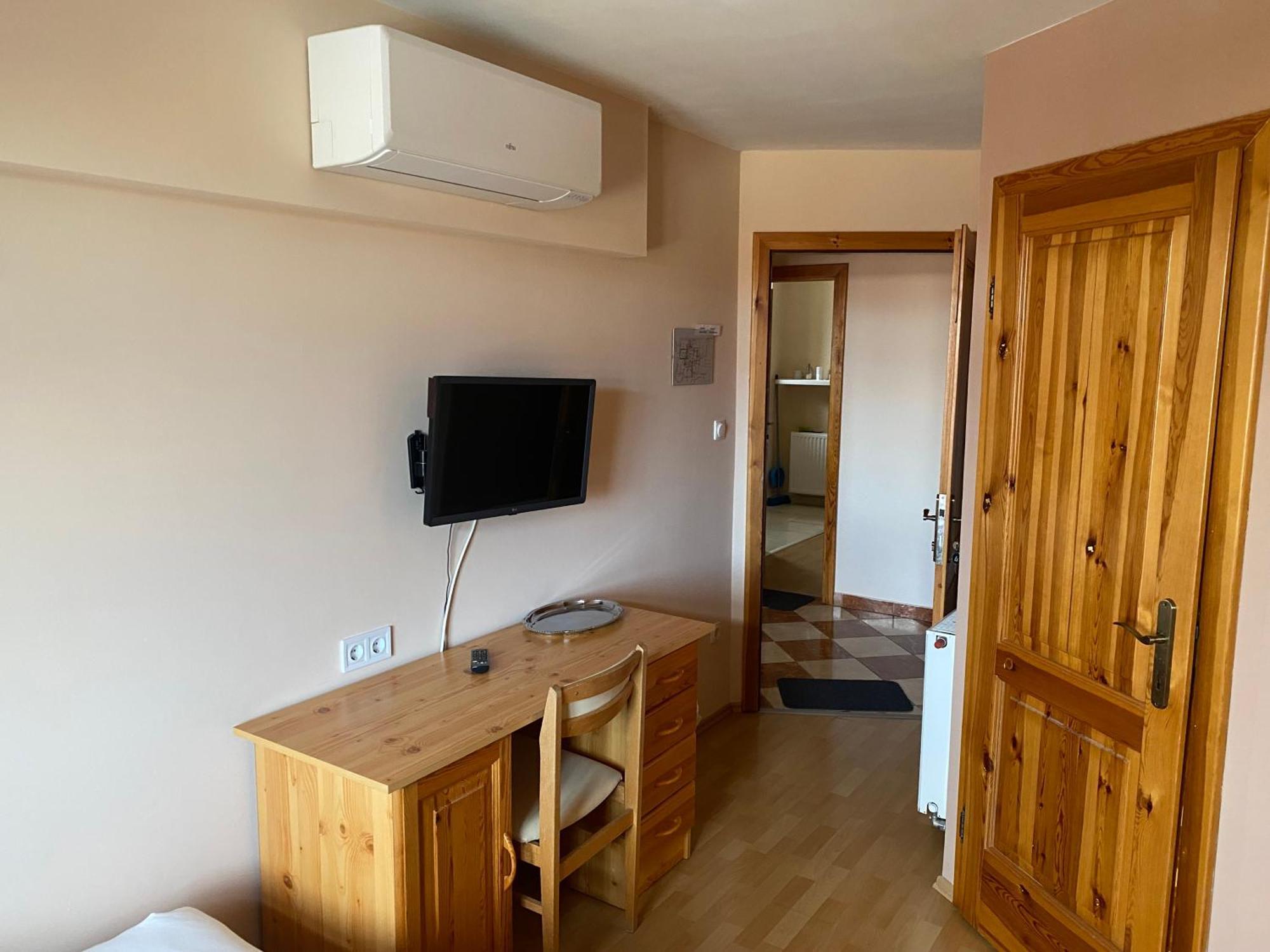 Ambrozia Guesthouse Nagykanizsa Buitenkant foto