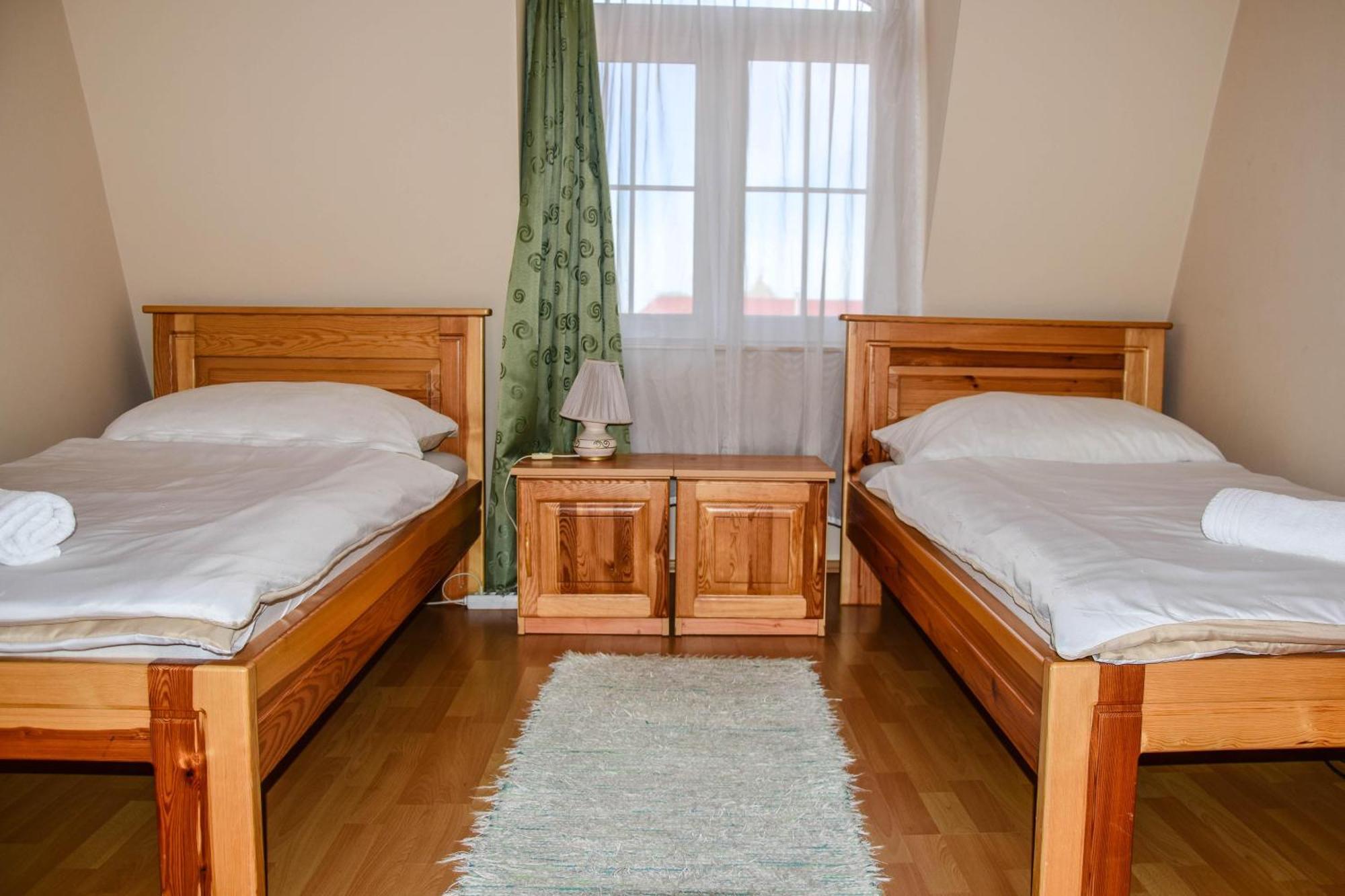 Ambrozia Guesthouse Nagykanizsa Buitenkant foto