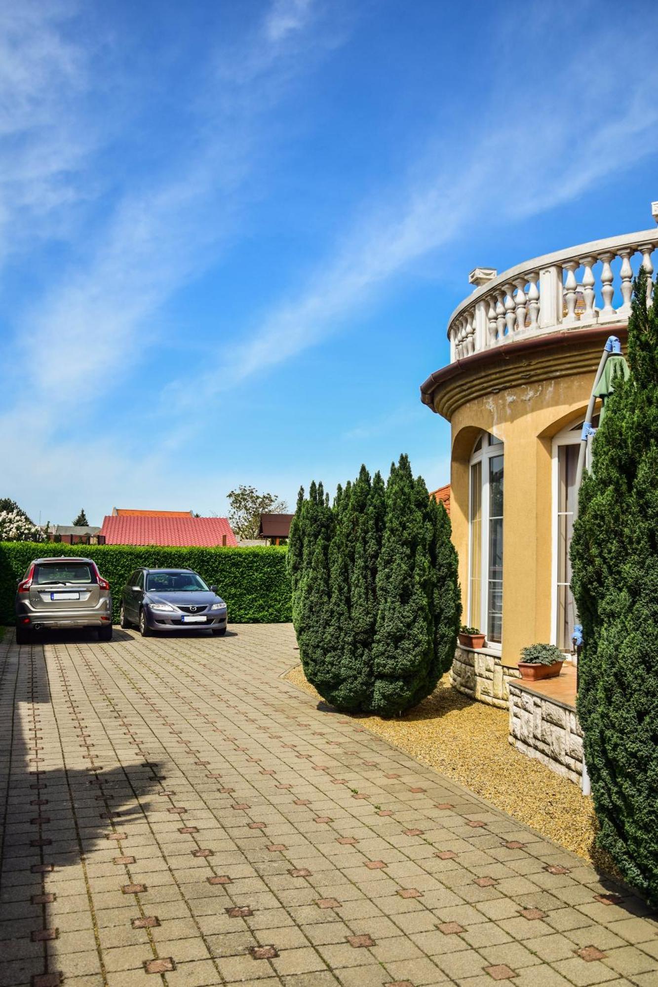 Ambrozia Guesthouse Nagykanizsa Buitenkant foto
