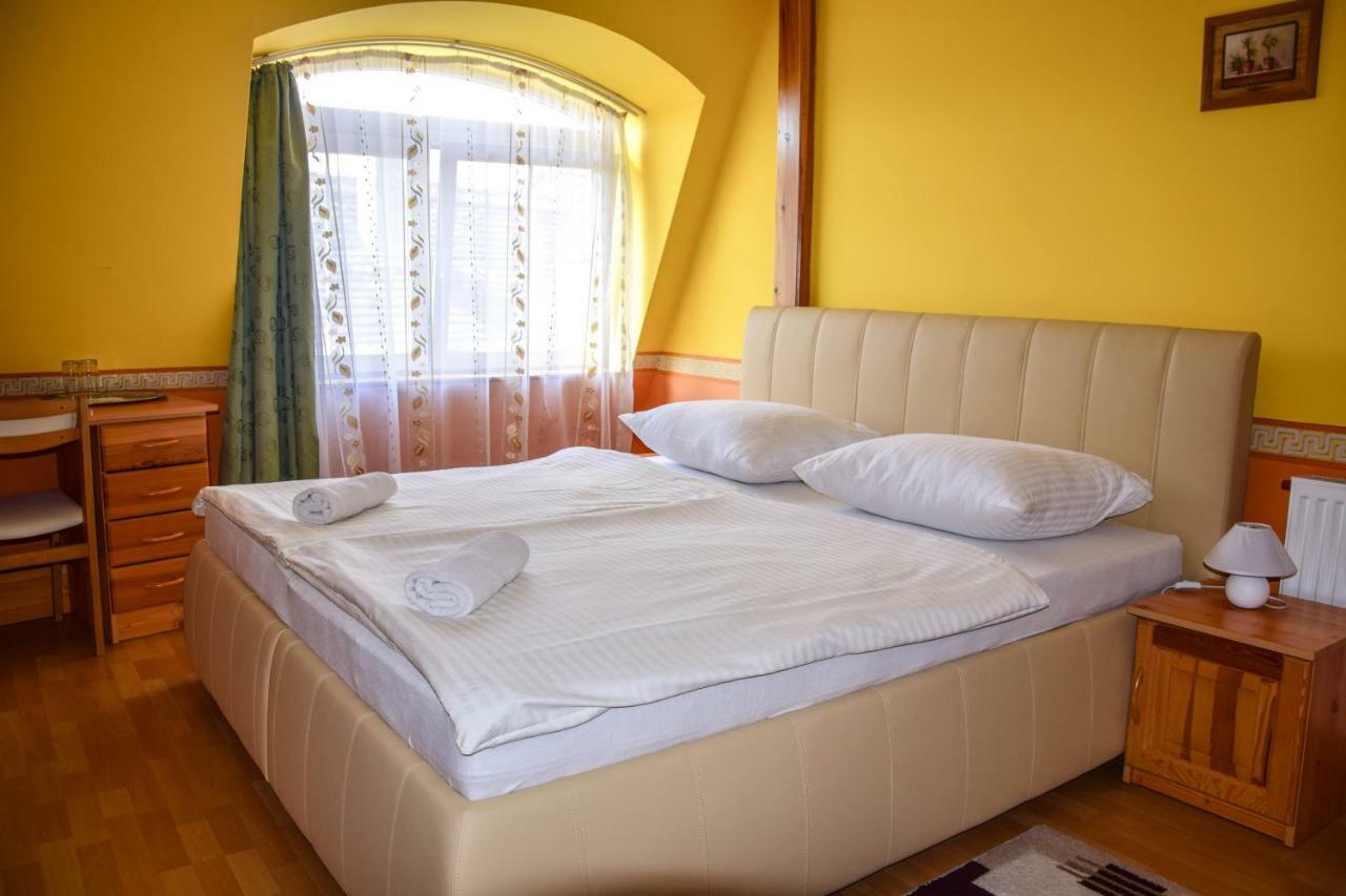 Ambrozia Guesthouse Nagykanizsa Buitenkant foto